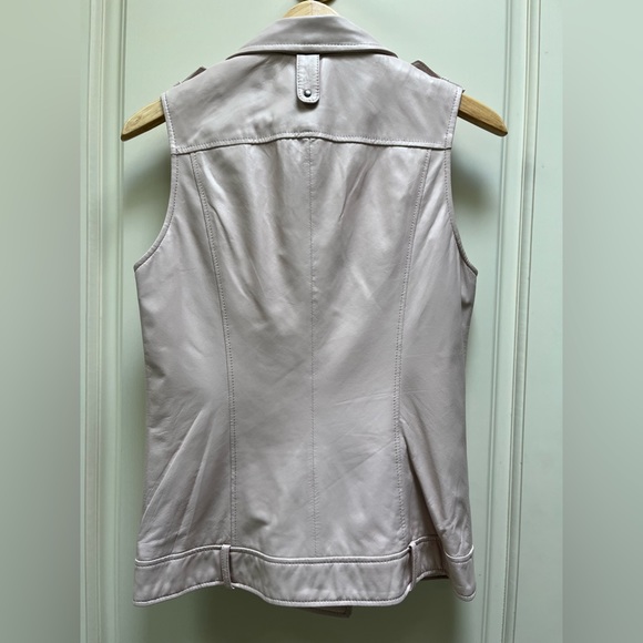 Soft pink leather vest. perfect for Fall. Size small - Picture 2 of 5